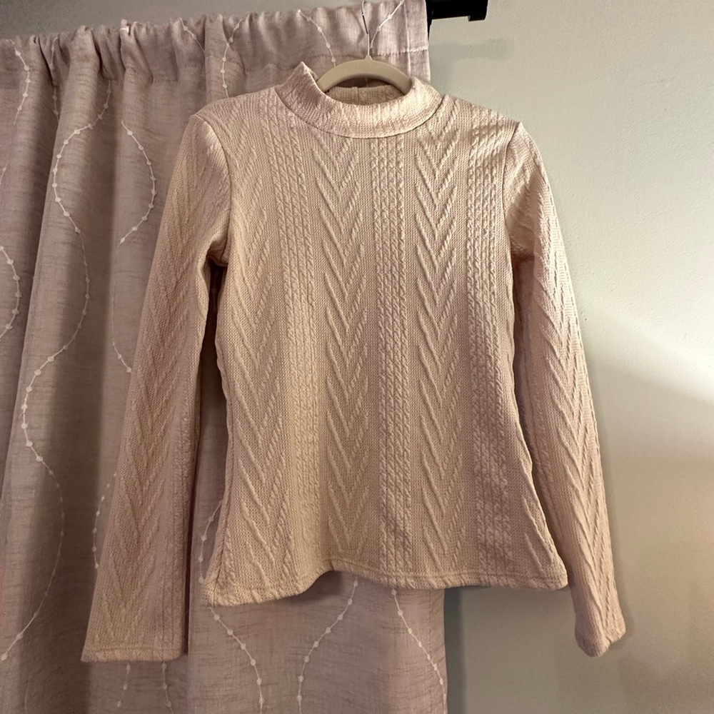 NWOT Fitted Long Sleeve Sweater Shirt Top